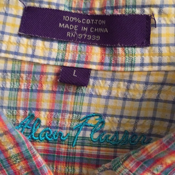 Button down - Picture 2 of 2